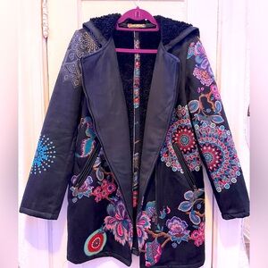 Boho vintage embroidered coat